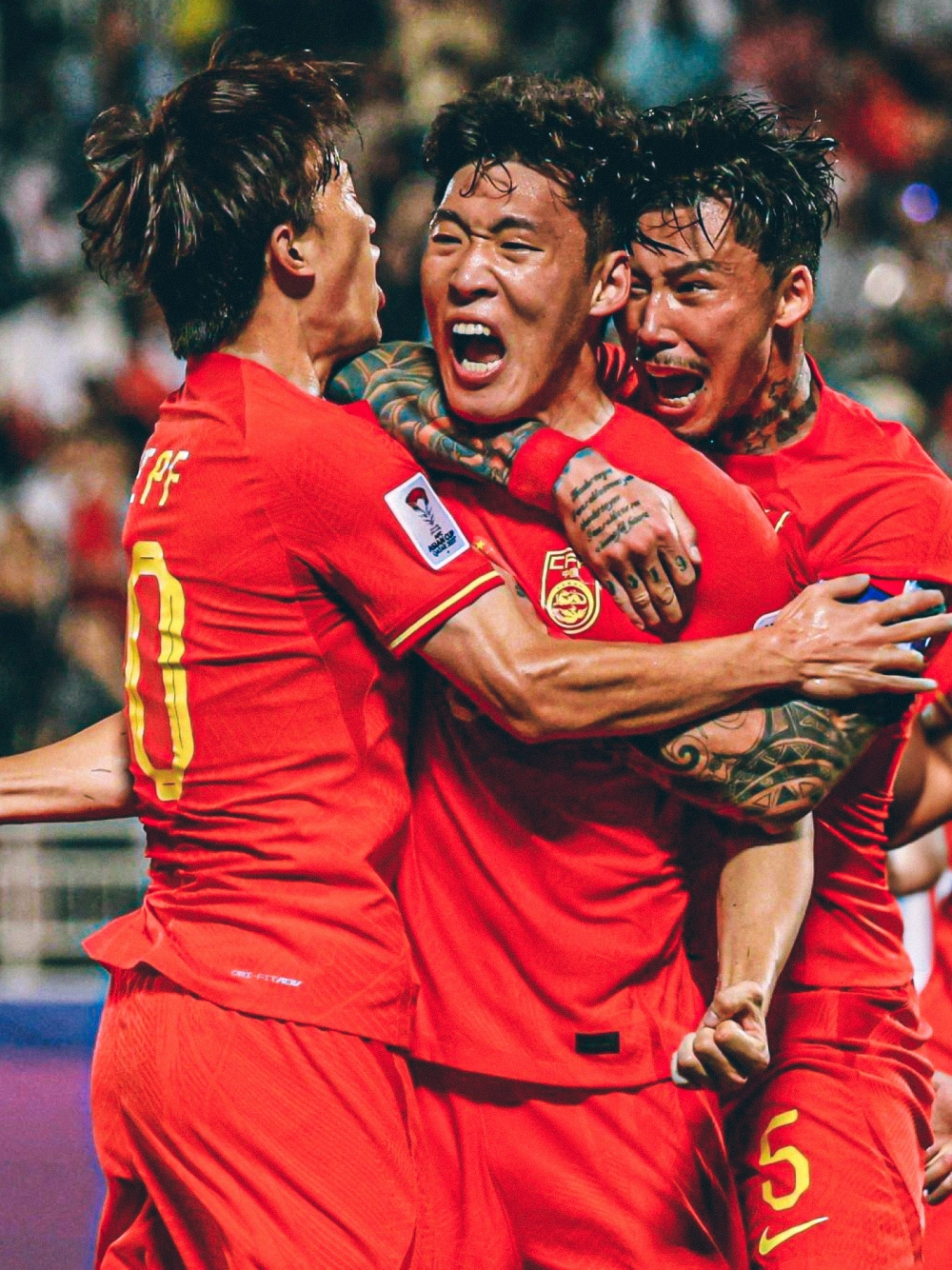 包含足球比赛一触即发,双方实力均衡刺激的词条 包含足球比赛一触即发,双方实力均衡刺激的词条