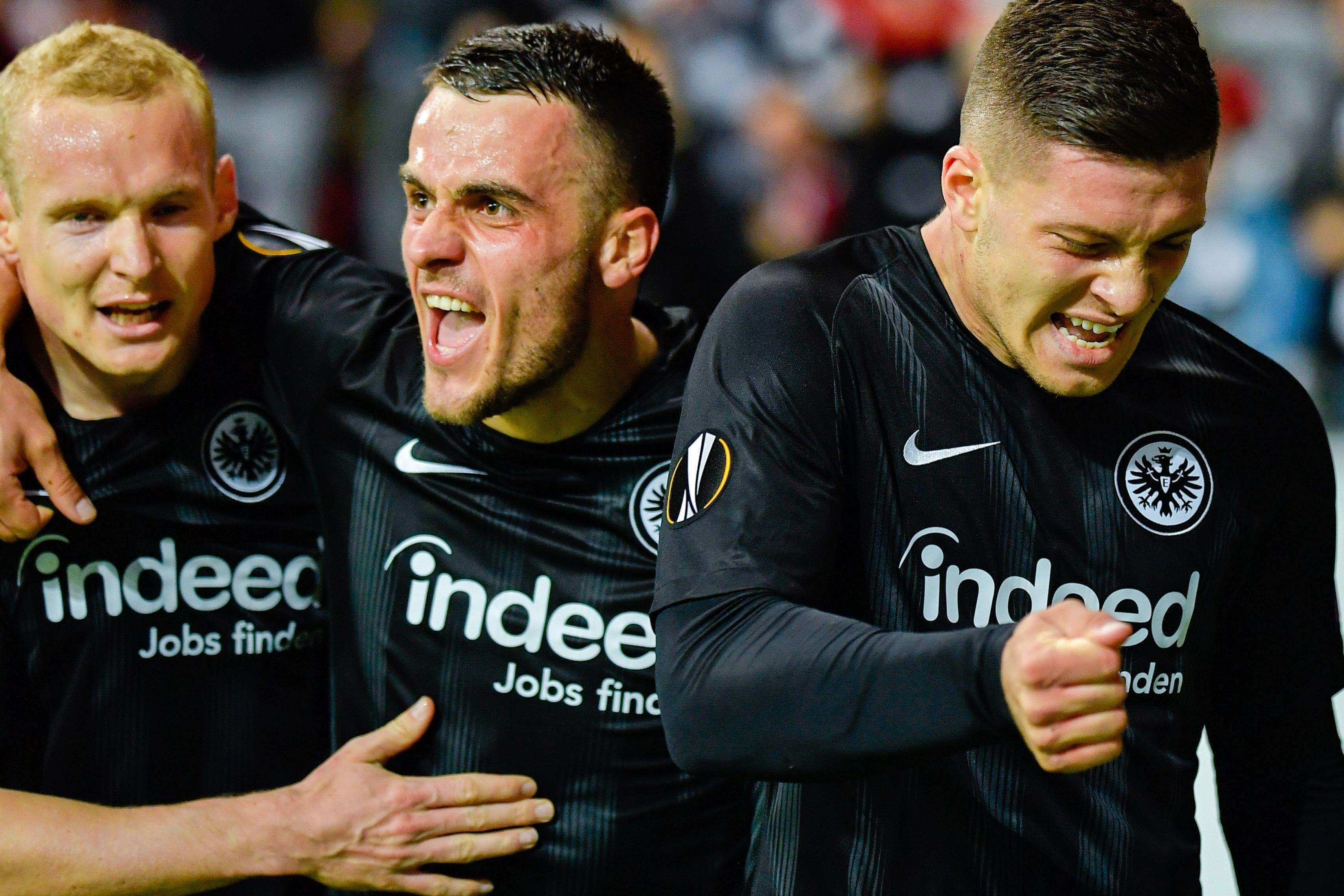 包含奥格斯堡客场失利，遗憾告终的词条