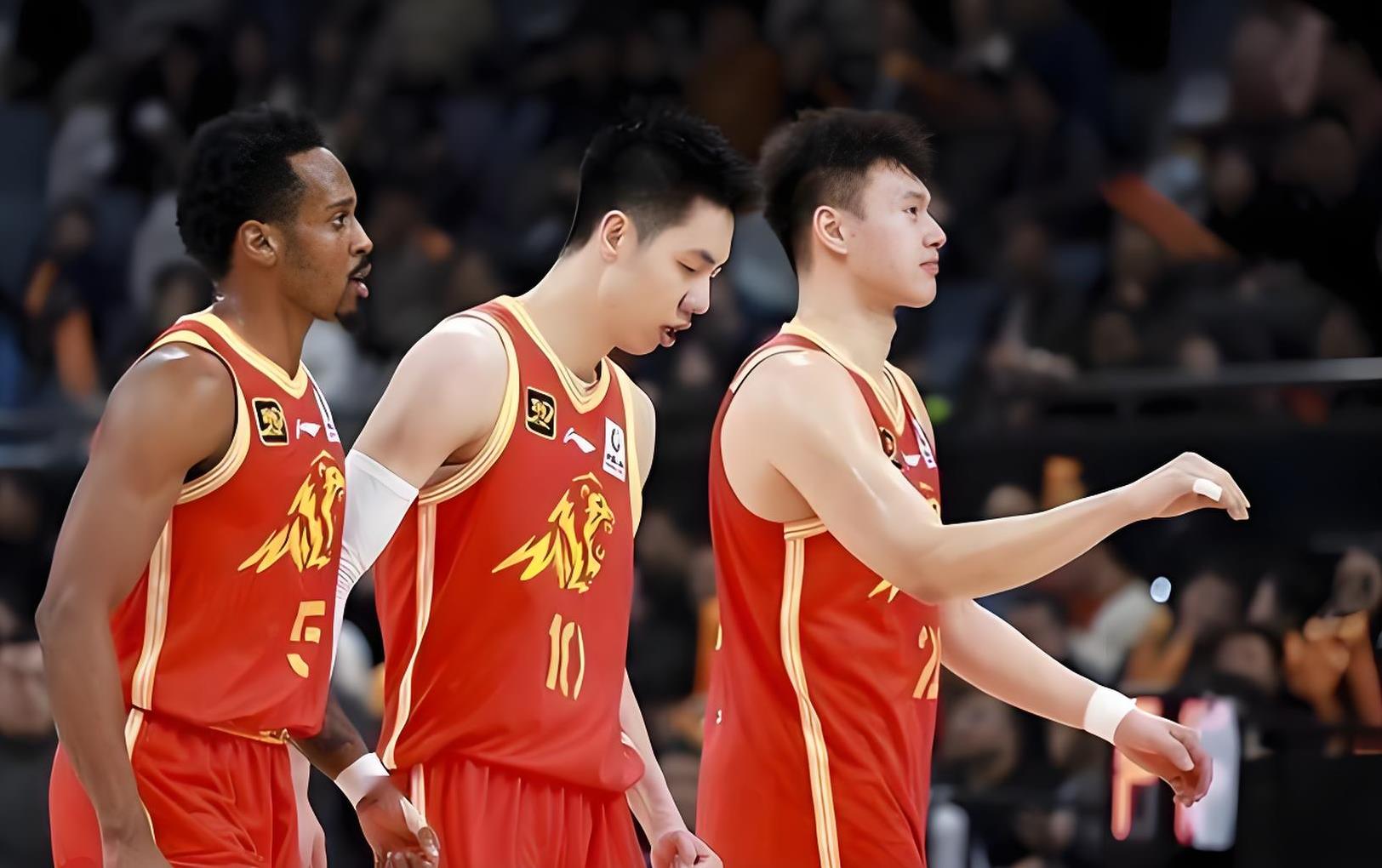 胜负悬念不断，球迷期待下一轮对决！的简单介绍